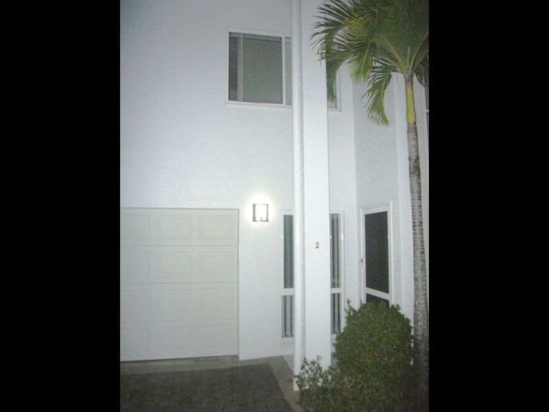 2/70-72 Cedar Road, Palm Cove QLD 4879