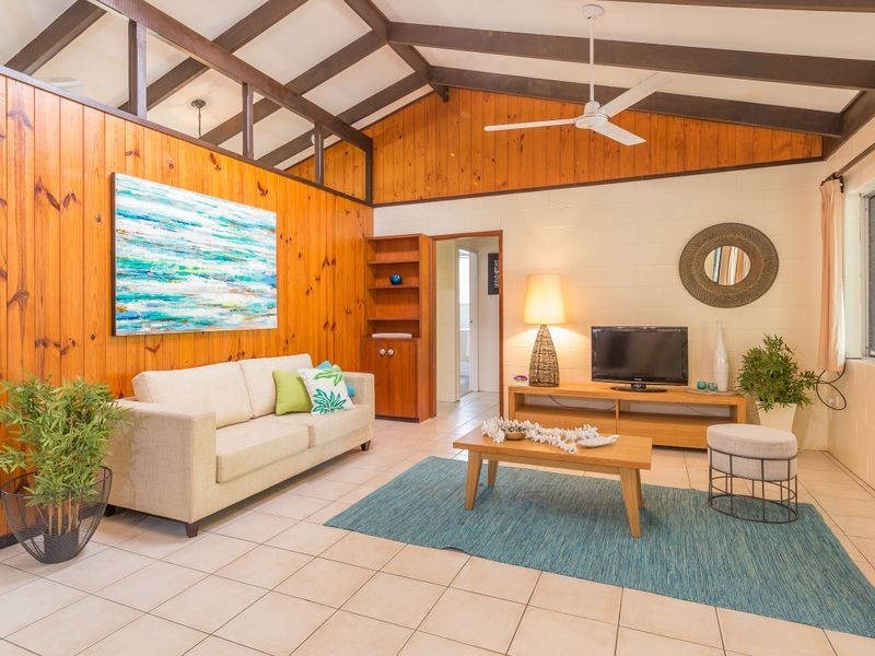 40 Petersen Street, Trinity Beach QLD 4879