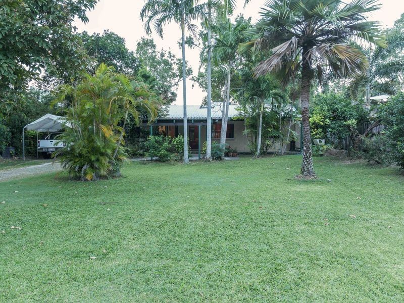 40 Petersen Street, Trinity Beach QLD 4879