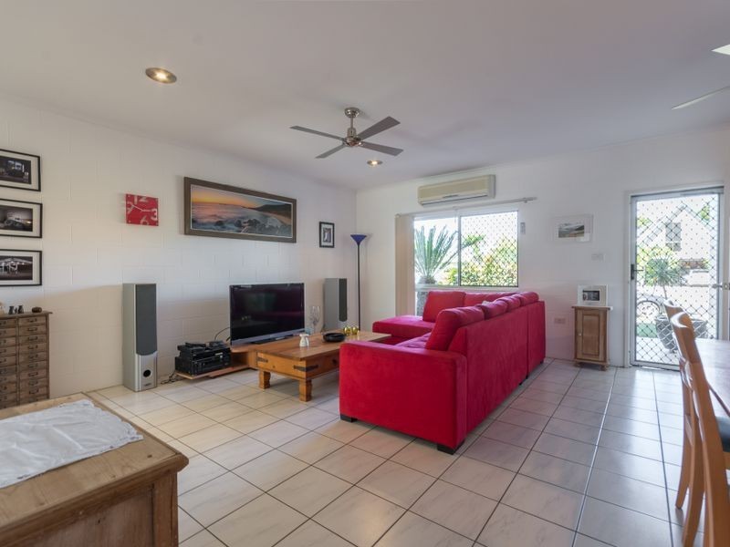 7 Lomond Street, Smithfield QLD 4878