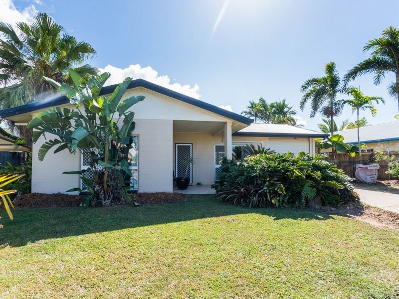 7 Lomond Street, Smithfield QLD 4878