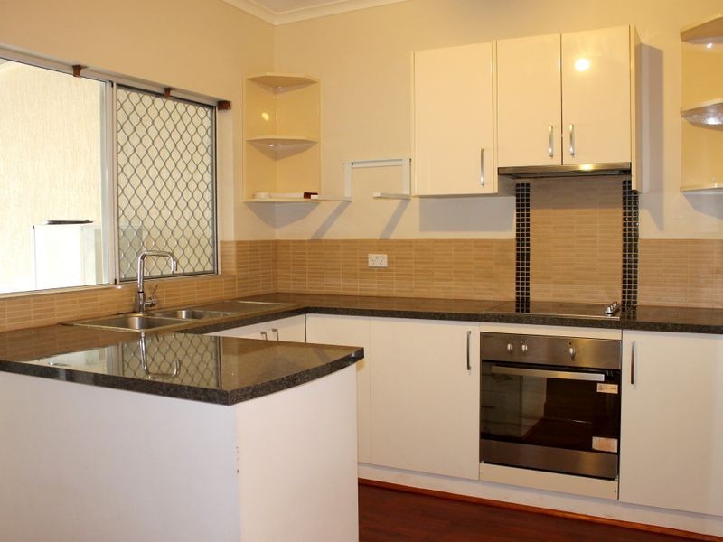 2/528 Varley Street, Yorkeys Knob QLD 4878