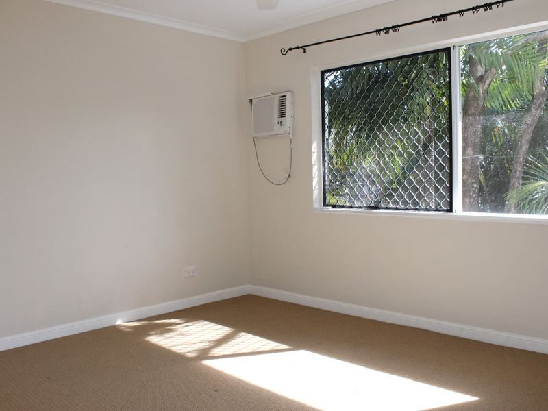 2/528 Varley Street, Yorkeys Knob QLD 4878