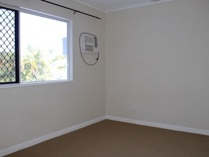 2/528 Varley Street, Yorkeys Knob QLD 4878