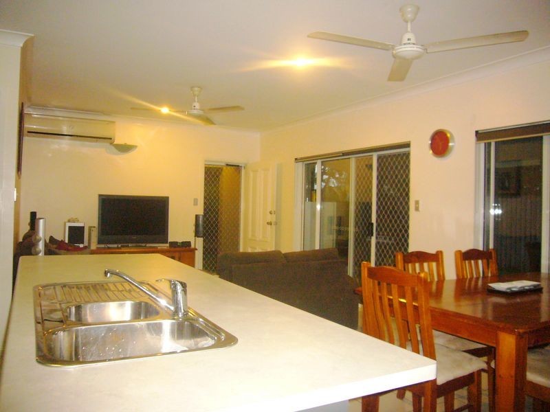 1 Feathertop Close, Smithfield QLD 4878