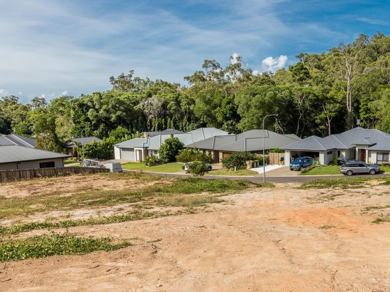 10 Megalong Close, Smithfield QLD 4878