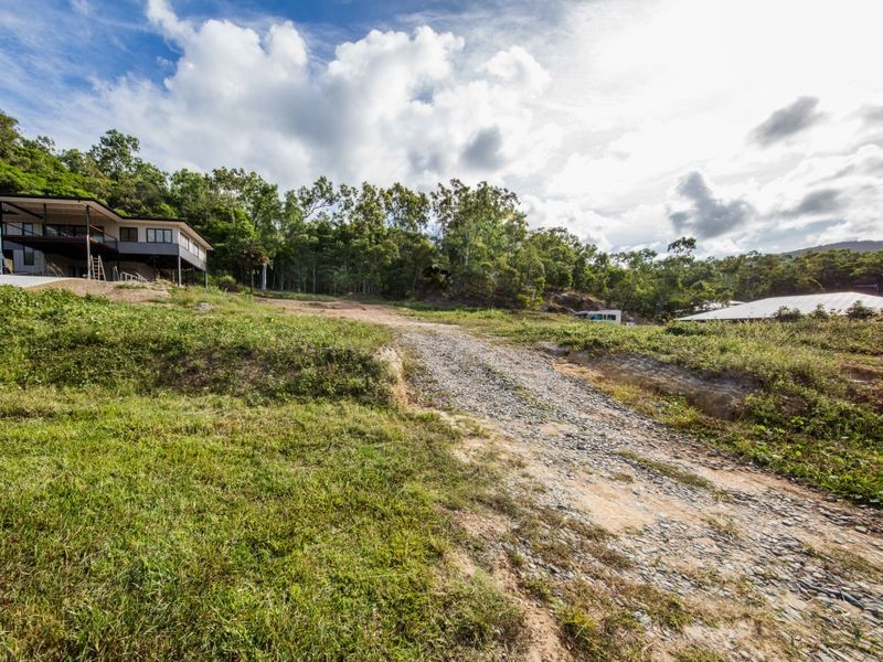 10 Megalong Close, Smithfield QLD 4878