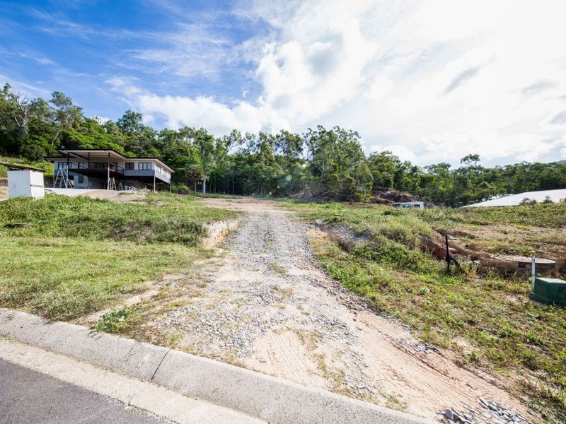 10 Megalong Close, Smithfield QLD 4878