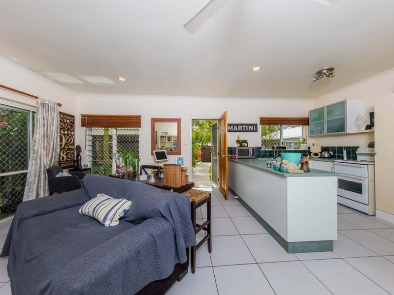 23 Saddle Mountain Road, Smithfield QLD 4878