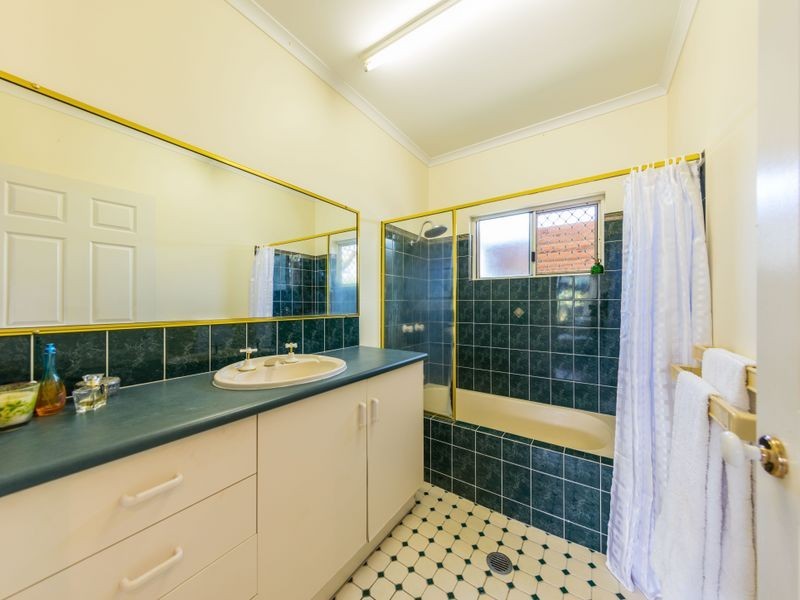 23 Saddle Mountain Road, Smithfield QLD 4878