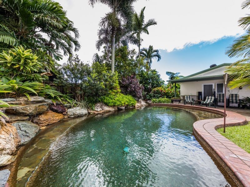 11 Cheviot Street, Smithfield QLD 4878