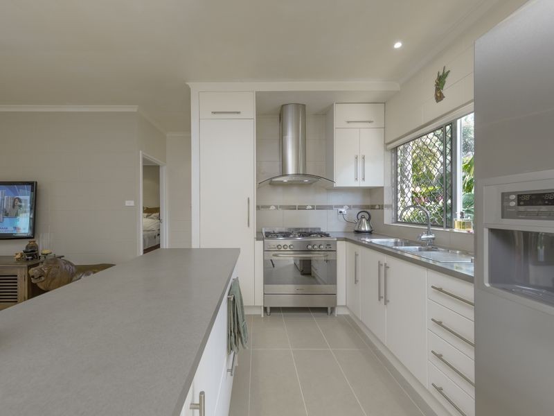 11 Cheviot Street, Smithfield QLD 4878