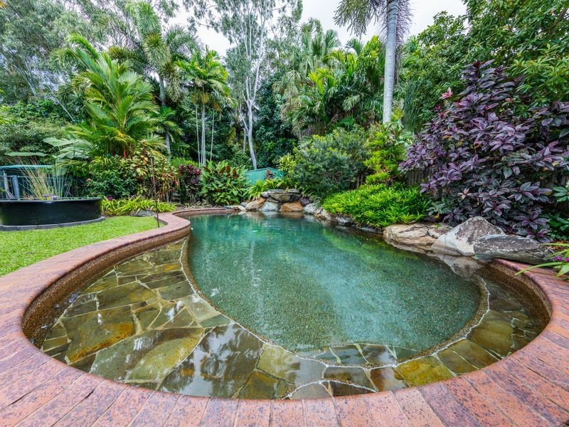 11 Cheviot Street, Smithfield QLD 4878