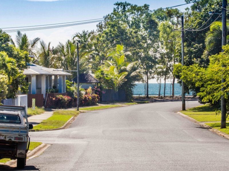 1/3 Agincourt Close, Clifton Beach QLD 4879