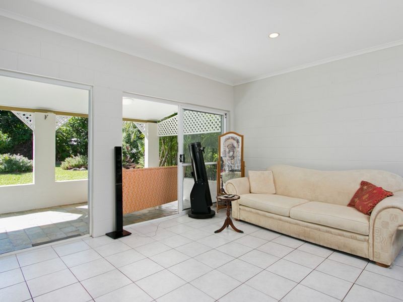 10 Limpet Close, Trinity Beach QLD 4879