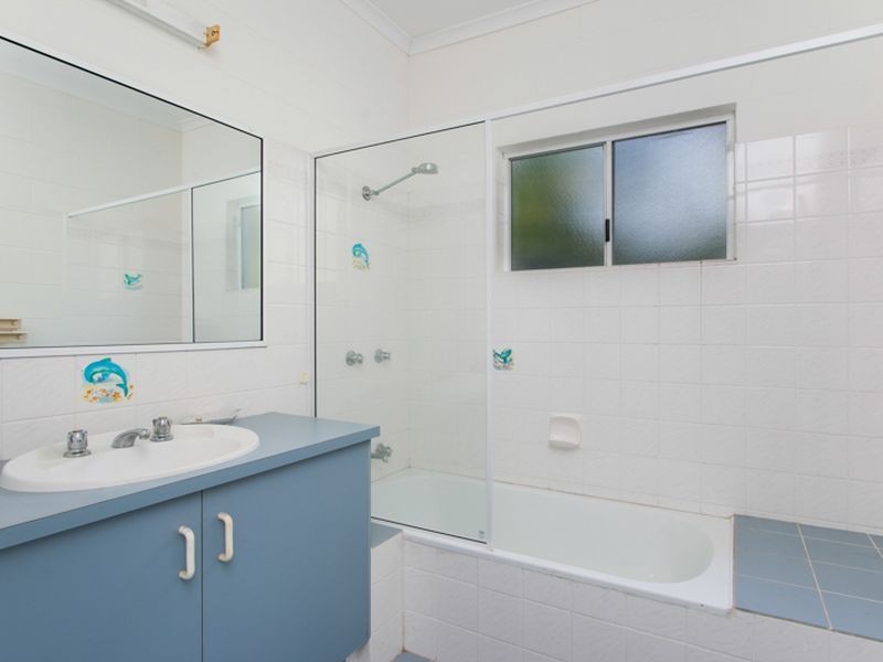 10 Limpet Close, Trinity Beach QLD 4879