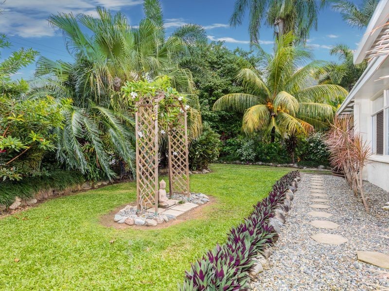 1/62 Veivers Road, Palm Cove QLD 4879