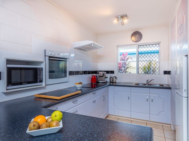 1/62 Veivers Road, Palm Cove QLD 4879