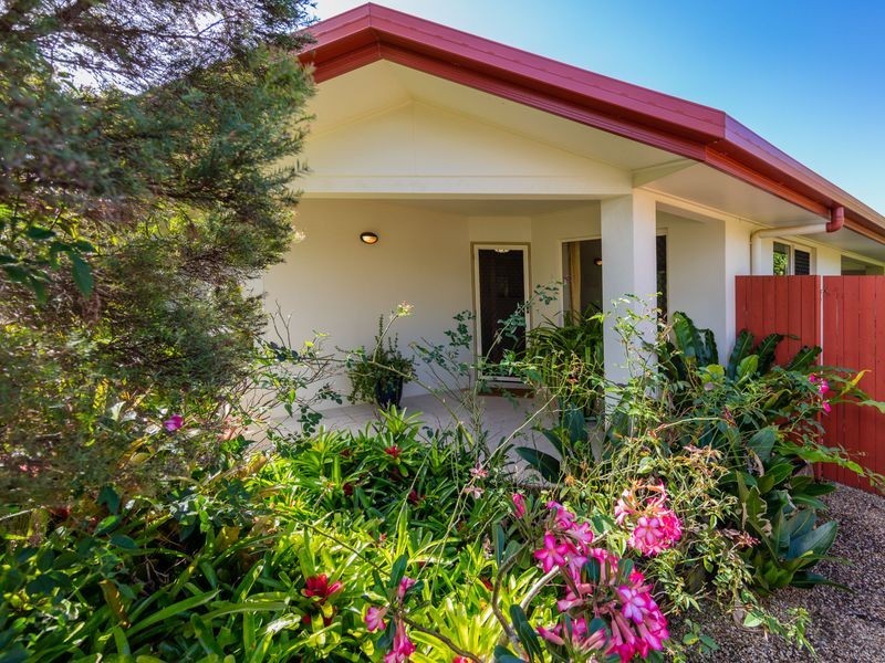 8 Hetherton Street, Smithfield QLD 4878