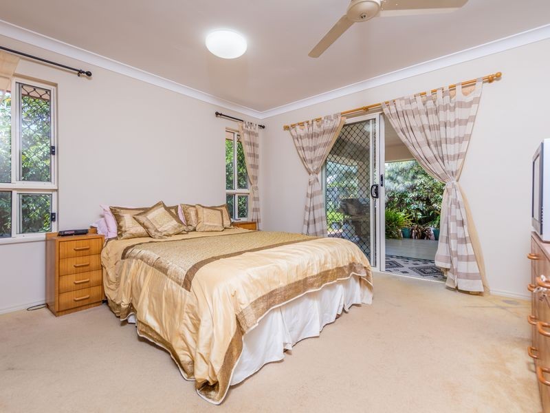 8 Hetherton Street, Smithfield QLD 4878