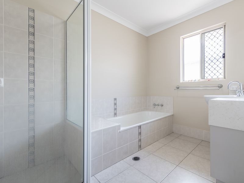 8 Hetherton Street, Smithfield QLD 4878