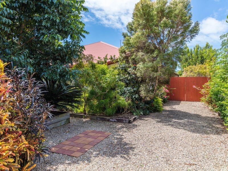 8 Hetherton Street, Smithfield QLD 4878
