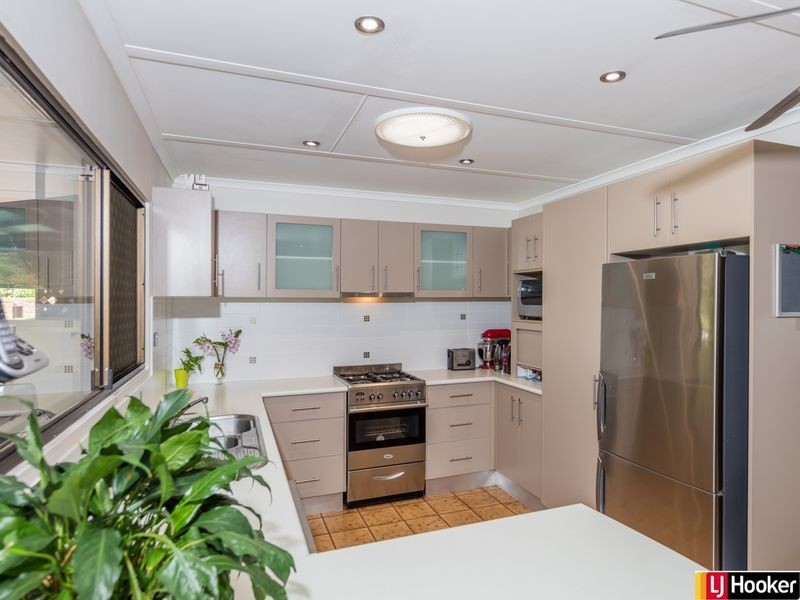 28 Lesley Street, Smithfield QLD 4878