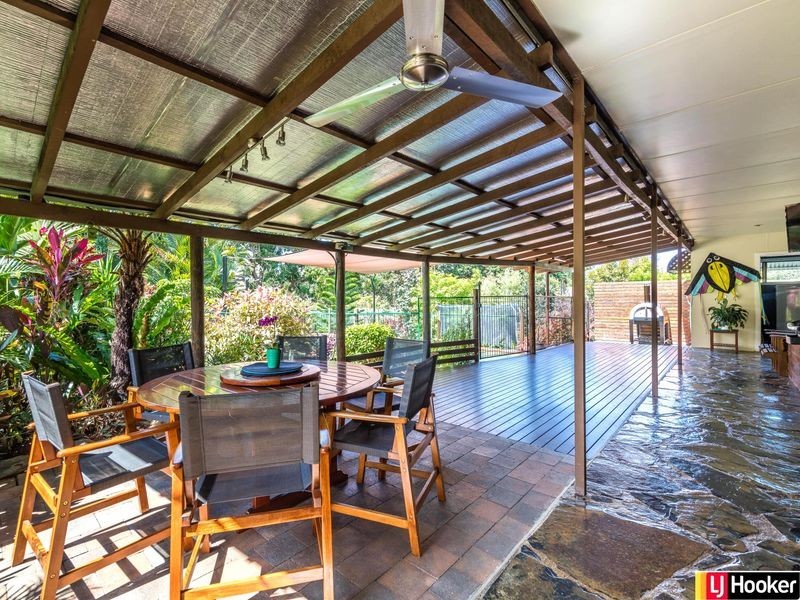 28 Lesley Street, Smithfield QLD 4878