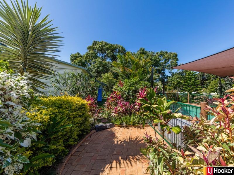 28 Lesley Street, Smithfield QLD 4878