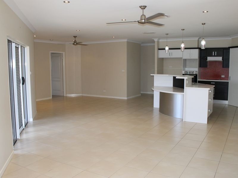 9 Hetherton Street, Smithfield QLD 4878