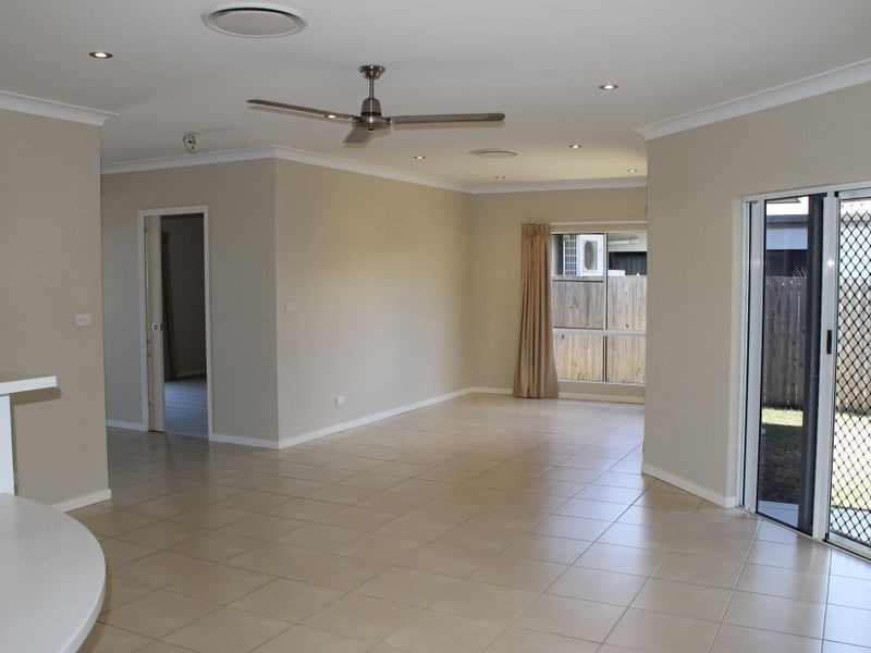 9 Hetherton Street, Smithfield QLD 4878