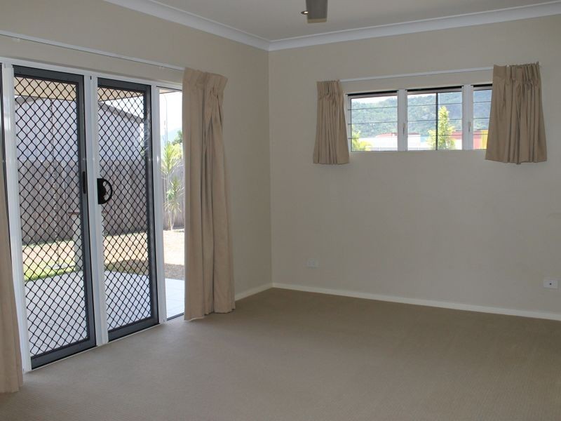 9 Hetherton Street, Smithfield QLD 4878