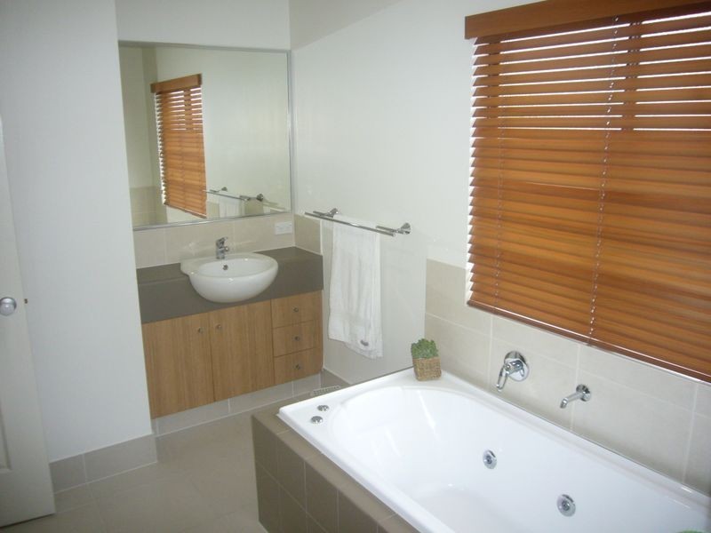 10 Kosciusko Street, Smithfield QLD 4878