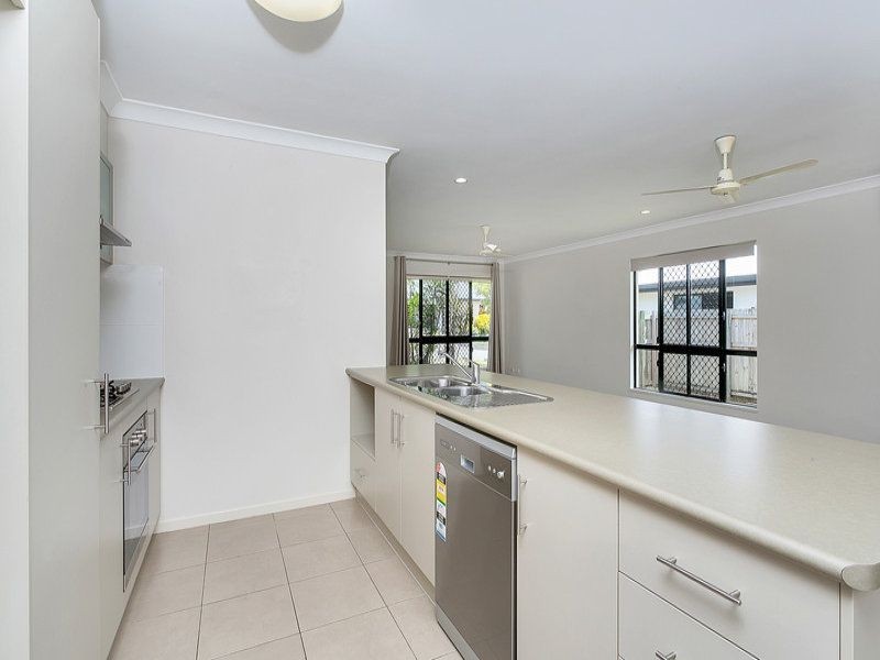 53 landsborough drive, Smithfield QLD 4878