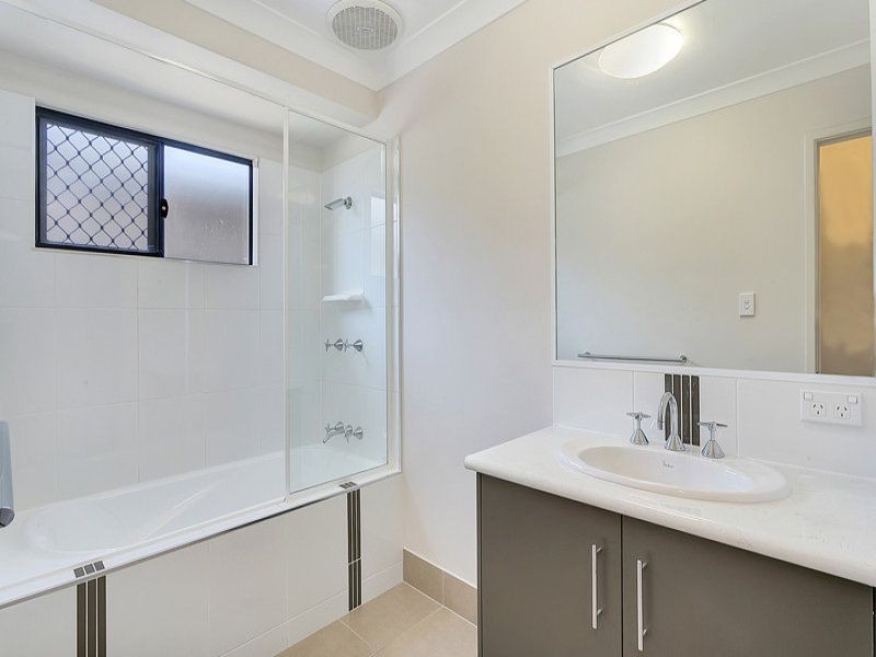 53 landsborough drive, Smithfield QLD 4878