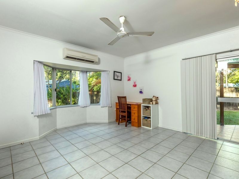 9 Yanchep Close, Kewarra Beach QLD 4879
