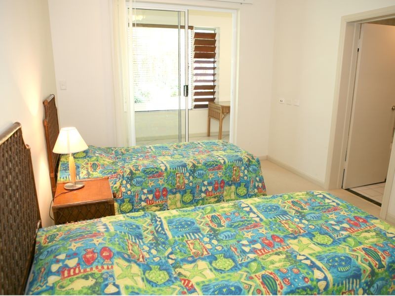 2 Deauville, Yorkeys Knob QLD 4878