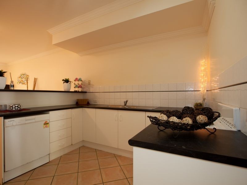 2.548 Varley Street, Yorkeys Knob QLD 4878