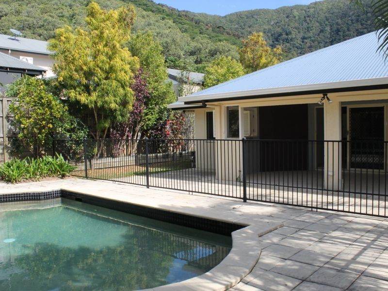 9 Everglades Terrace, Palm Cove QLD 4879