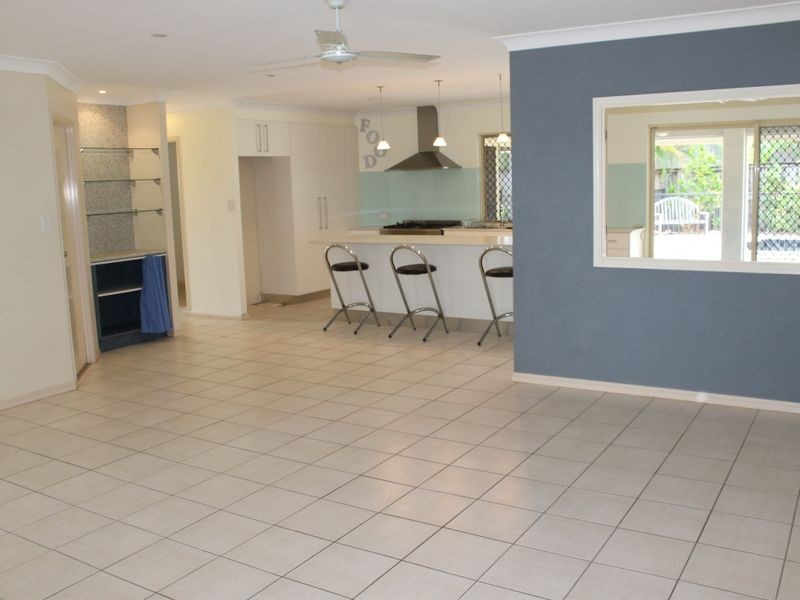 9 Everglades Terrace, Palm Cove QLD 4879