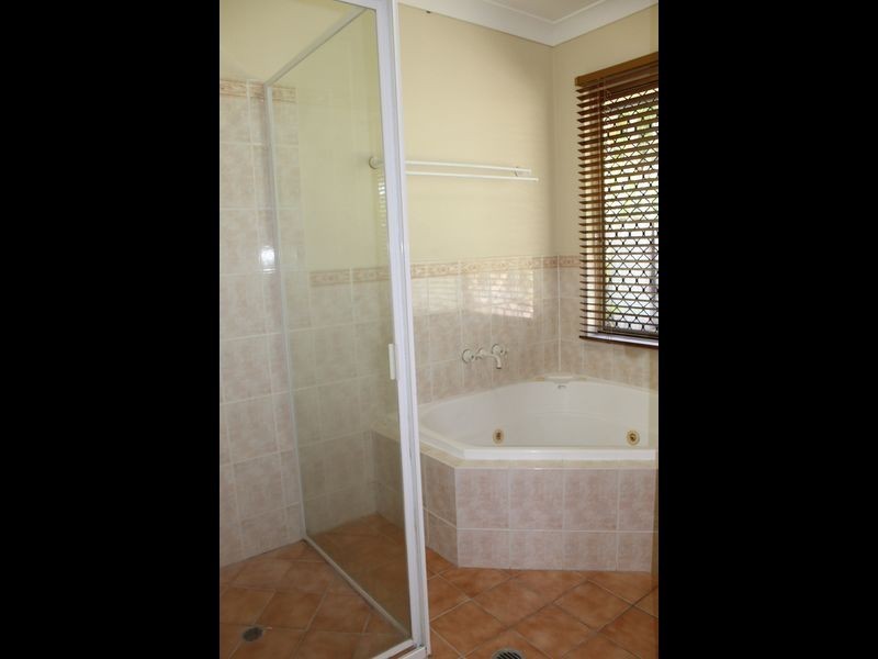 9 Everglades Terrace, Palm Cove QLD 4879