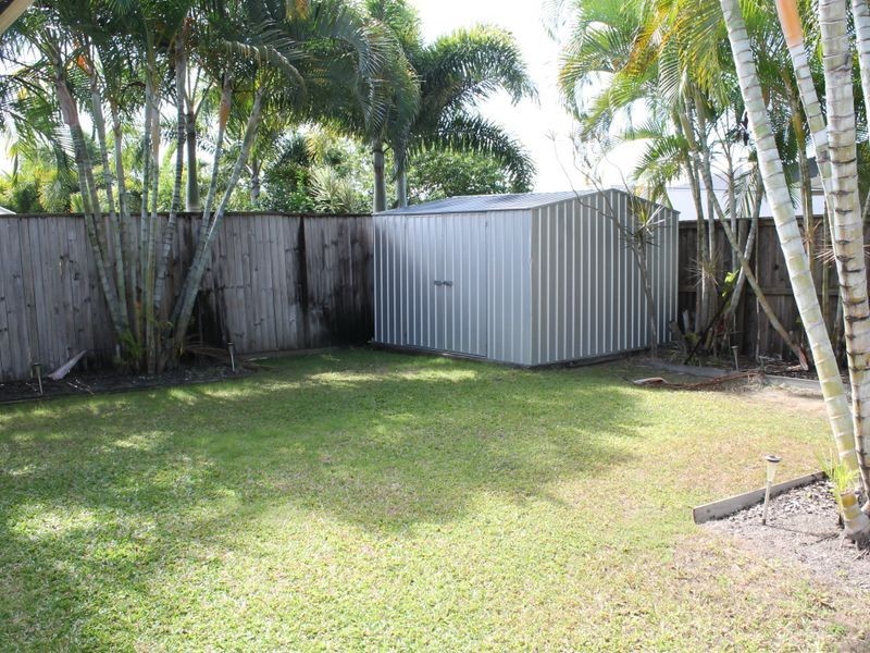 9 Everglades Terrace, Palm Cove QLD 4879