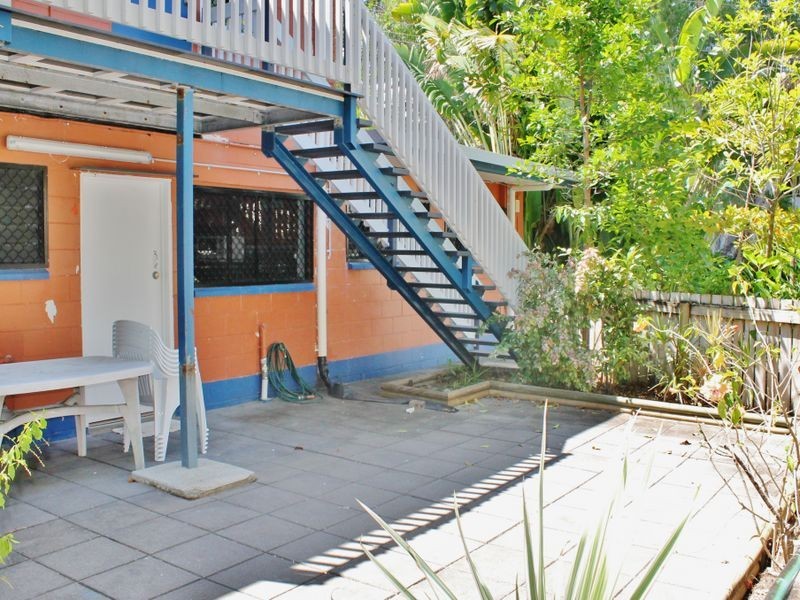 1/9-11 Amphora, Palm Cove QLD 4879