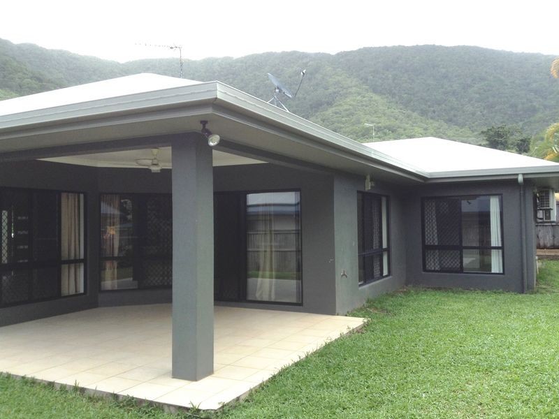 4 Kentia Street, Palm Cove QLD 4879