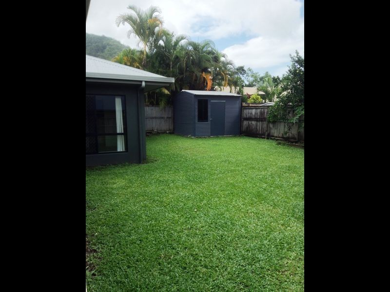 4 Kentia Street, Palm Cove QLD 4879