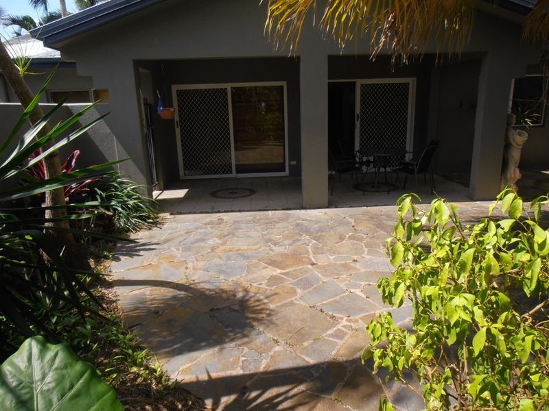 1 Molloy Close, Smithfield QLD 4878