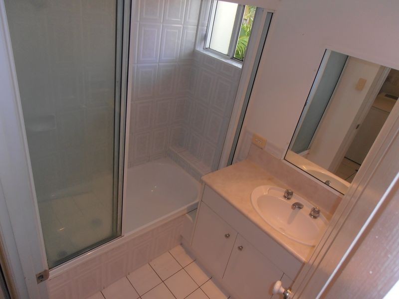 1 Molloy Close, Smithfield QLD 4878