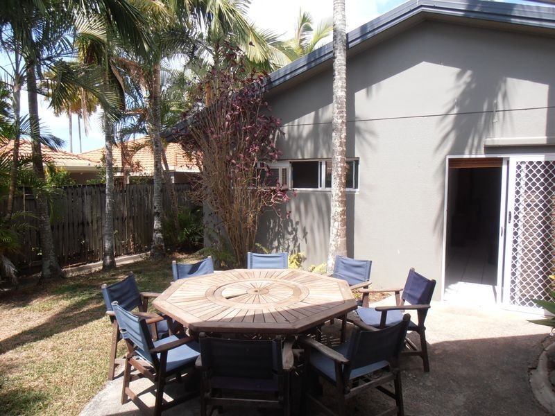 1 Molloy Close, Smithfield QLD 4878
