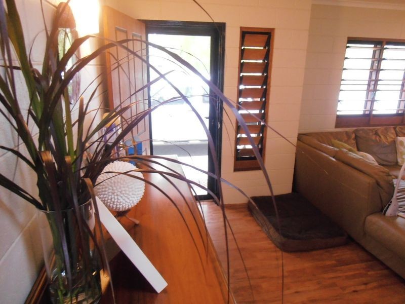 14 Carolyn Close, Yorkeys Knob QLD 4878