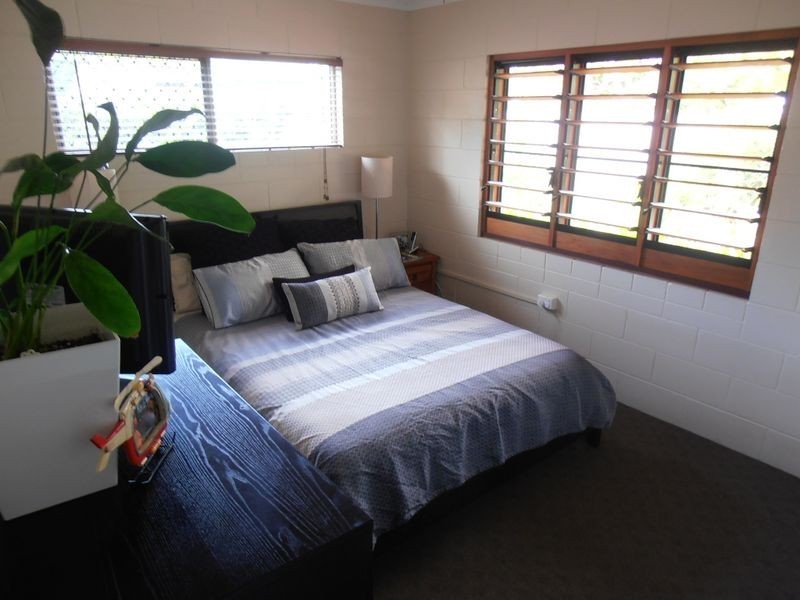 14 Carolyn Close, Yorkeys Knob QLD 4878